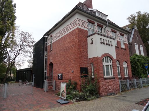 Gedenkstätte Jüdische Schule Leer Ubbo Emmius Strasse Fewo Amelsberg Ferienhaus Ferienwohnung 26789 Leer Ostfriesland