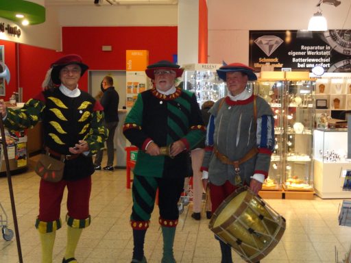 Herolde verkünden Eröffnung Gallimarkt Leer Ostfriesland